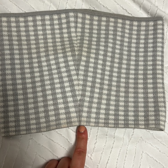 Sculpt Knit Cropped Tube top - Picture 8 of 8